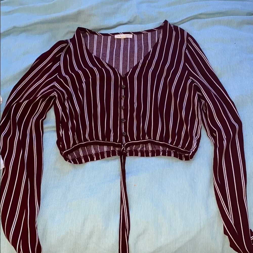 Maroon pacsun shirt